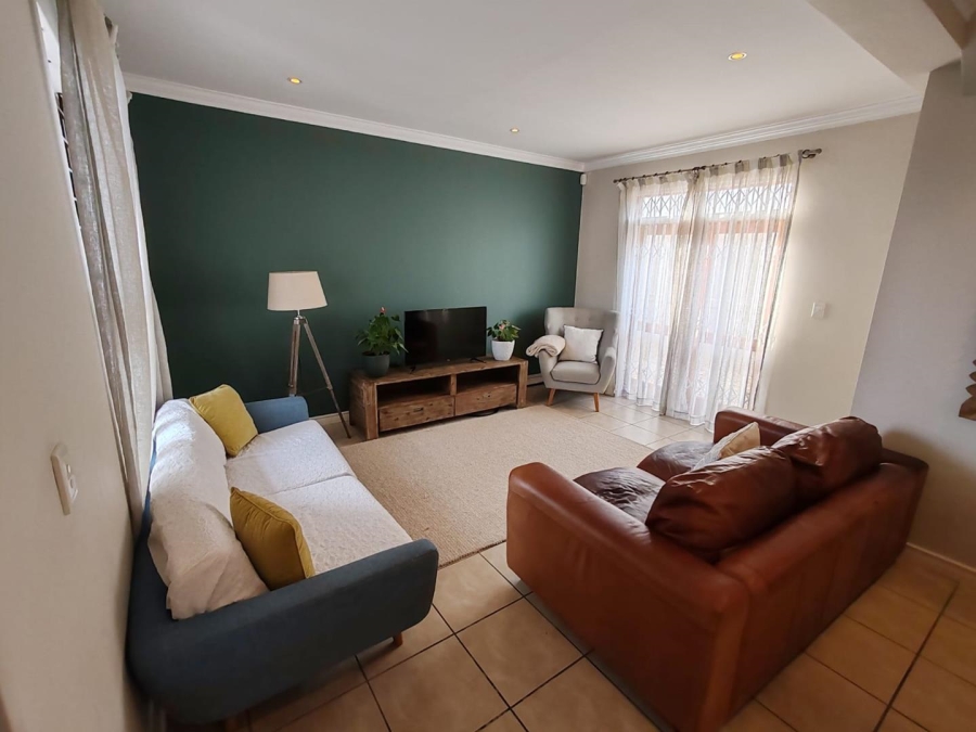 To Let 3 Bedroom Property for Rent in Royal Ascot Western Cape